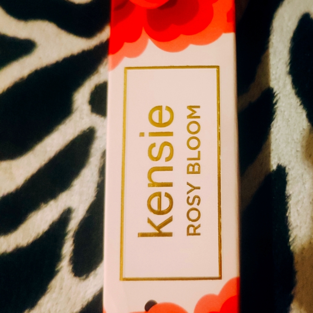 Kenzie rosy bloom perfume